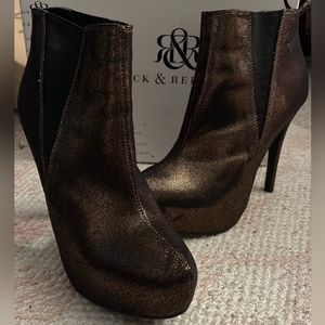 Color shifting gold high heel boots